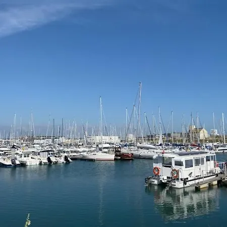 T2 Port Olona 아파트